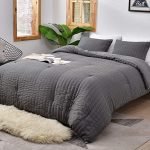 Dog Hair Repellent Comforter: Stay Cozy and Fur-Free All Night